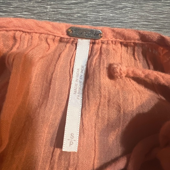 Free People “birds in the sky” Peach Floral Tank Top Blouse Small - Picture 6 of 6